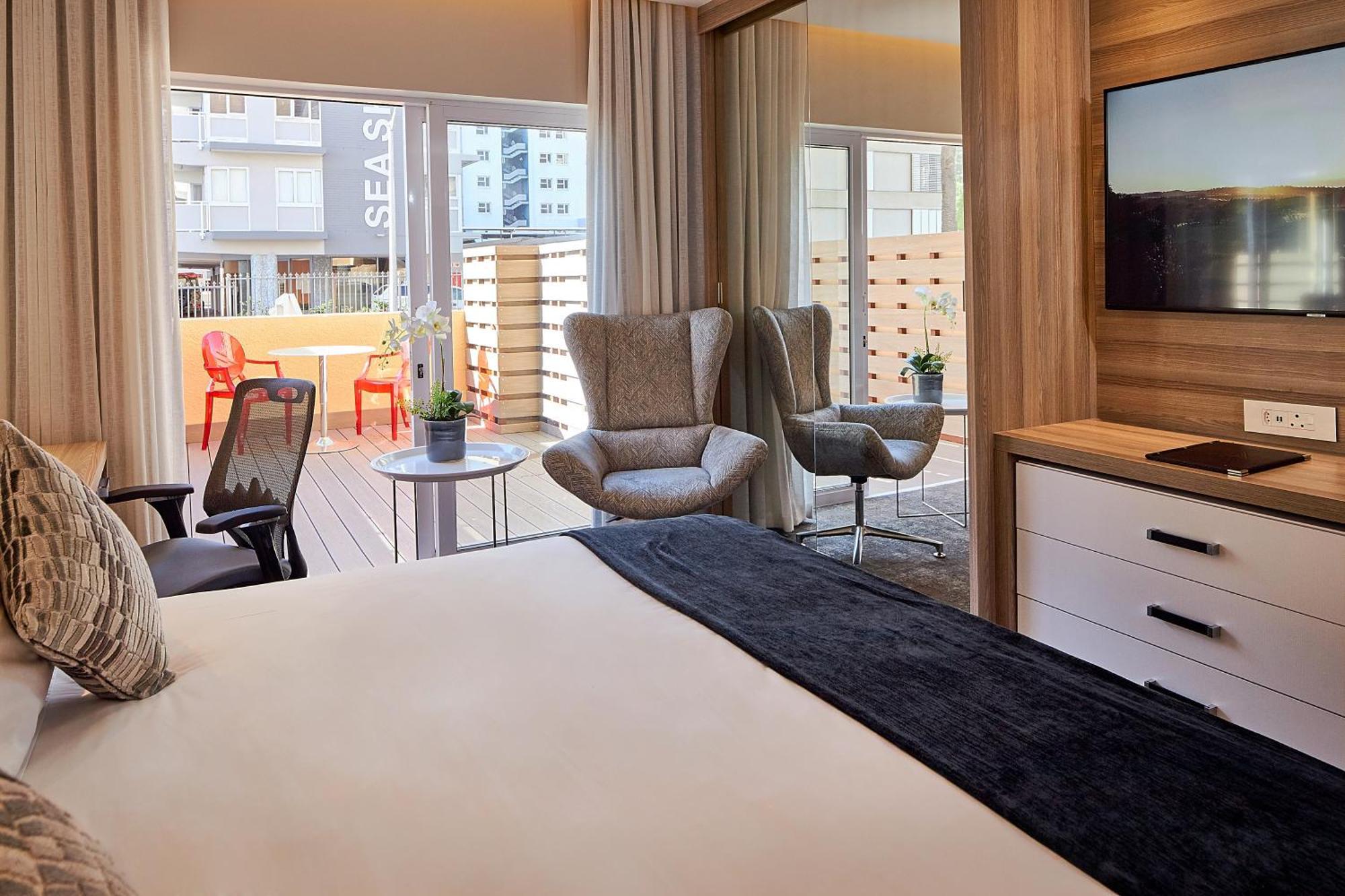 First Group Riviera Suites Кейптаун Екстериор снимка